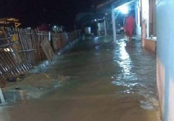 Air rob yang melanda permukiman warga Desa Mayangan Subang/net