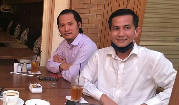 Finsen Mendrofa (kiri) bersama Penasihat Hukum Wardaniman Laros (kanan)/foto:istimewa