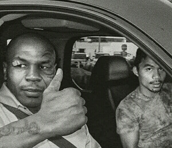 Mike Tyson bersama Manny Pacquiao - Foto: Istimewa
