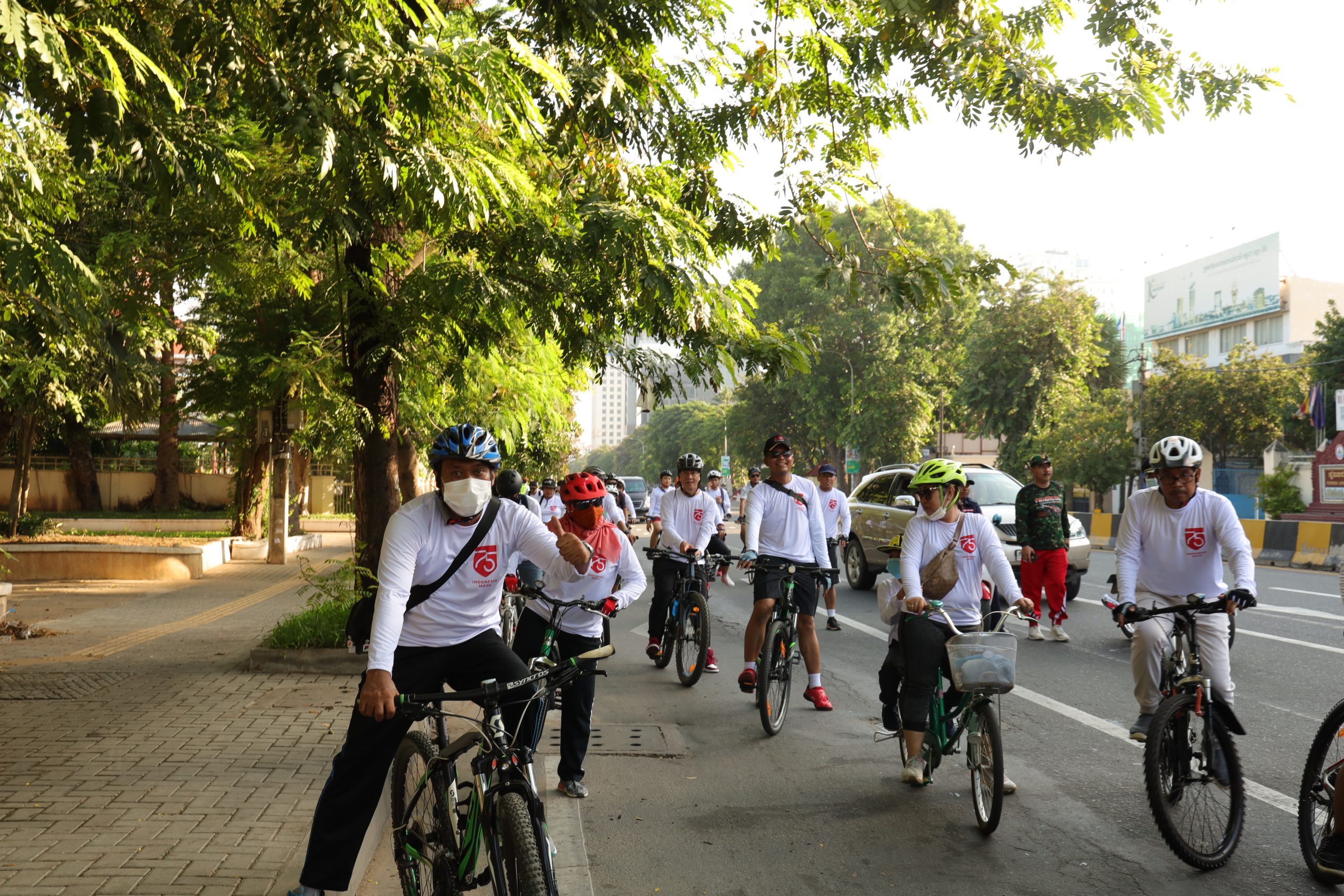 Fun Bike WNI di Kamboja merayakan HUT RI-75 - Foto:Ist