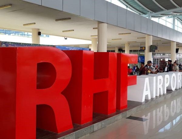Mahasiswa Kepri tiba Bandara Raja Haji Fisabilillah (RHF) usai training di China