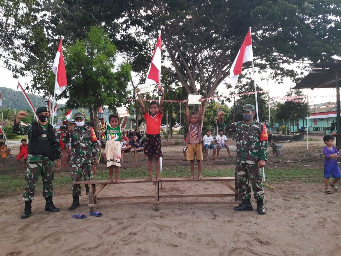 Perlombaan anak-anak di perbatasan dalam rangka memperingati Hari Ulang Tahun Kemerdekaan Republik Indonesia ke-75, bertempat  di Distrik Muara Tami Kota Jayapura, Selasa (11/8/2020).- Fotp: Ist