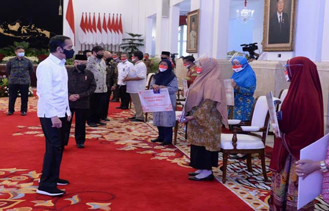 Banpres Produktif Untuk Usaha Mikro diluncurkan Presiden Jokowi - Foto: setneg
