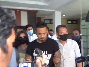 Jerinx ditahan Polda Bali usai ditetapkan sebagai tersangka kasus ujaran kebencian terkait postingan 'IDI kacung WHO'. (dok Istimewa)