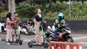 Skuter listrik tengah menjadi perhatian publik - Foto: wartakota