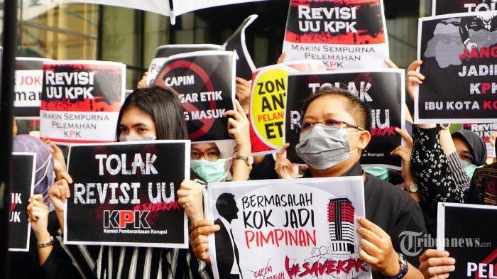 Demo selamatkan KPK - Foto: tribunnews