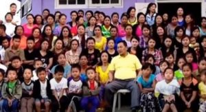 Tambon berserta anak dan istrinya - Foto: Istimewa