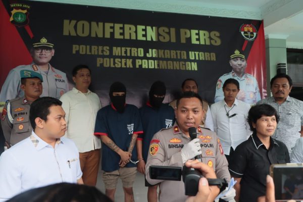 Kompol Binsar Hatorangan Sianturi dalam konferensi pers di Mapolsek Pademangan, Sabtu (25/3/2023).