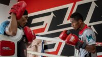 Jon Jon Jet berlatih bersama Hebi Marapu dalam persiapan pertarungan untuk mempertahankan gelar WBC Asian Boxing Council Continental kelas bantam super. (Foto: XBC Sportech)