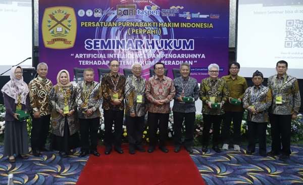 Seminar Hukum Persatuan Purnabakti Hakim Indonesia (Perpahi) bertajuk "Artificial Intelligence (AI) dan Pengaruhnya Terhadap Sistem Hukum dan Peradilan" di Ancol Jakarta, Kamis (14/12/2023). Kecerdasan buatan