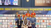 Selebrasi Dejan Ferdinansyah/Gloria Emanuelle Widjaja seusai menjadi juara pada turnamen final Syed Modi International 2023 di BBD U.P Badminton Academy, Lucknow, Minggu (3/12). Foto: Twitter/@INABadminton