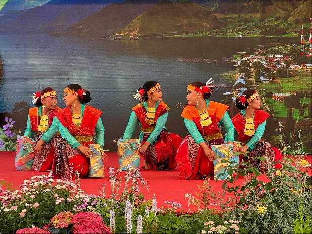 Penampilan Seni dan Budaya Indonesia 'Curi Perhatian' Hong Kong Flower Show 2024