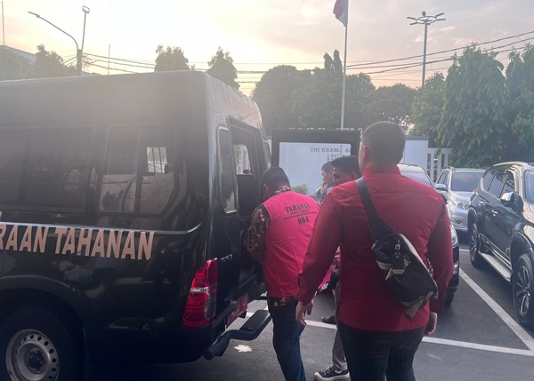 Kejari Jakarta Utara Tahan Dua Tersangka Dugaan Korupsi Bulog, Satu Masih Dikejar